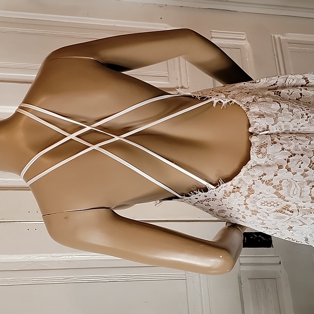 LULU'S White Lace Maxi - Picture 6 of 10